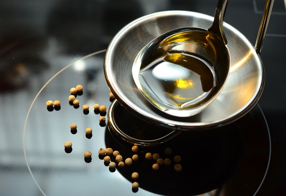 Cooking Oil Smoke Points: High, Low, and Why It Matters
