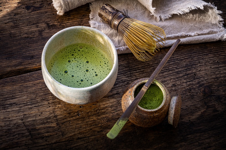How Matcha Green Tea Works on Hormones, Endocrine Function, Does Matcha Affect Hormones?
