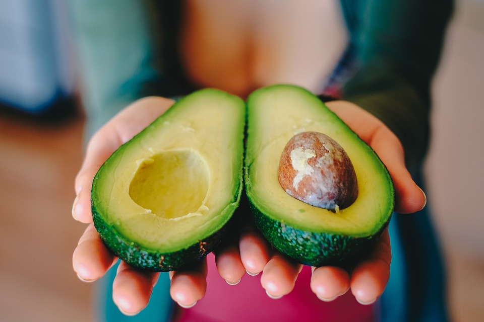 10 Insanely Cool Ways To Use Avocado In Your Beauty Routine