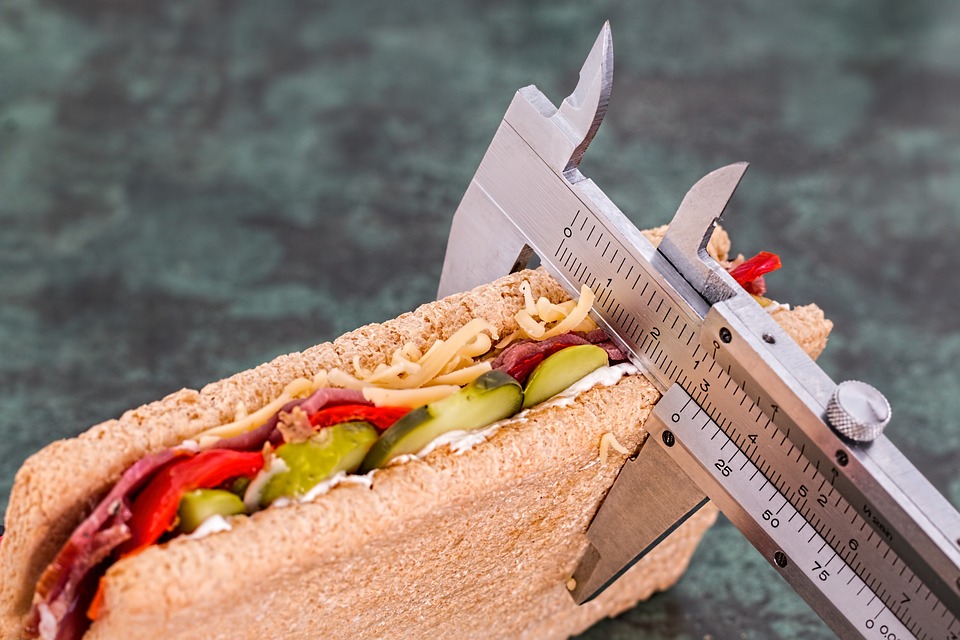 7 Dieting Myths and Tips to Lose Weight in Your 30s